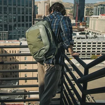 Vertx® Brašna přes rameno Keryx Sling Vertx®, Barva: Olive Drab