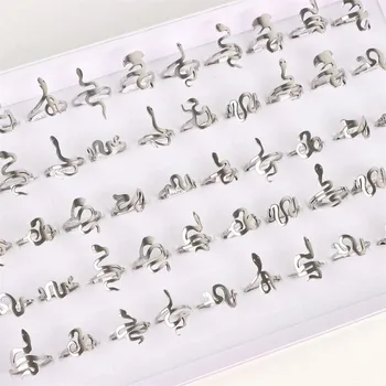 Prsten ocelový prsten had velikost 17