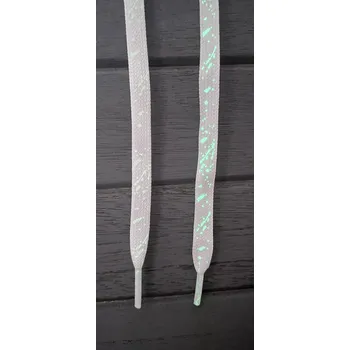 Tkaničky do bot Reflexní svíticí tkaničky do bot – bílá barva (Tkaničky, které září – bezpečně a stylově za každého počasí)