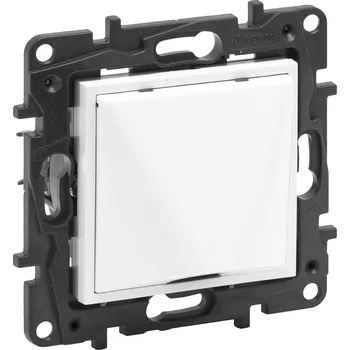 Elektrická zásuvka Legrand NILOÉ STEP kabelová vývodka IP 21 BÍLÁ /863129/