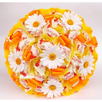 umělá květina Ateliér Confetti Kytice z bonbónů - Lucie Kytice z: Raffaello