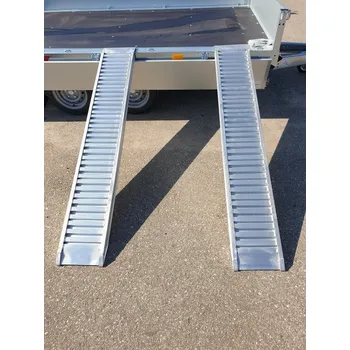 Nakládací rampa pro vozidlo Hliníkové nájezdy, 1 pár, délka 3 m, výška profilu 70 mm, nosnost 1.410 kg (LT Machines)