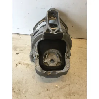 Motor automobilu Silentblok Motoru Pravý 4M0199372FF