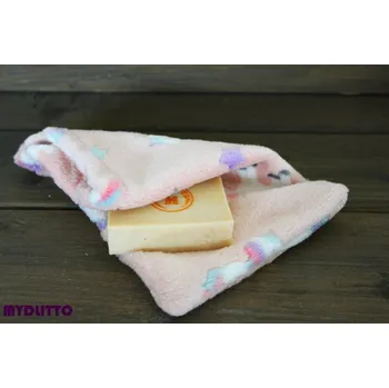 Jednorožec růžový - Coralová luxusní žínka