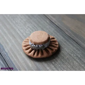 Dekorativní magnet Klobouček III