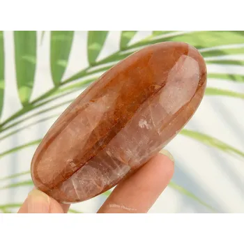 Přírodní kámen Křišťál s hematitem (Madagaskar) 140g