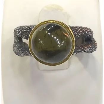 Prsten stříbrný prsten s vltavínem L124