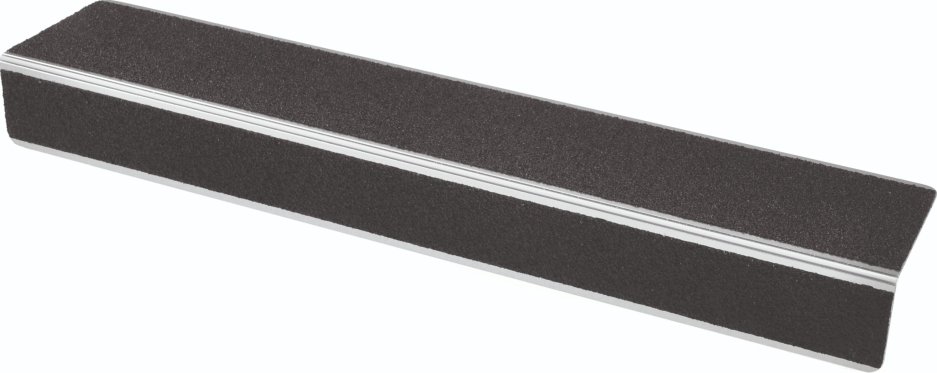 Protiskluzový profil na schodové hrany WT-5409 – minerální granulát v syntetické pryskyřici, černá, 1000×31×56 mm