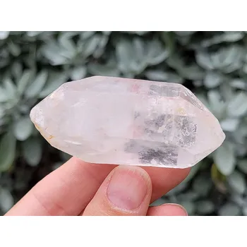 Přírodní kámen Křišťál oboustranný krystal z Madagaskaru 67g