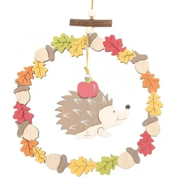 Anděl Přerov Ježek dřevěný v kruhu z listí na zavěšení 16 cm
