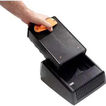 Podlahový mycí stroj Rychlonabíječka pro podlahový mycí stroj Nilfisk SC250