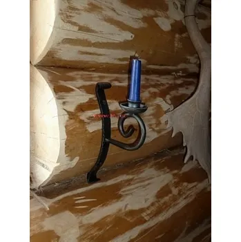 Svícen Kovaný svícen na zeď Srub