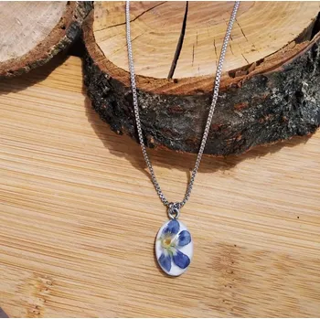 Náhrdelník VitaliaArt | Náhrdelník z pravých květů Fialka ovál - Vitalia Art 0001579