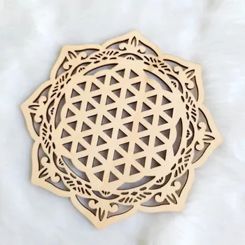 Dřevěný ornament 15 cm - Mandala - Lotosový květ