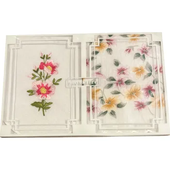 Látkový kapesník ETEX, Hořice s.r.o. Dámský kapesník s výšivkou - 2 ks varianta: č.3 poslední 1 kus