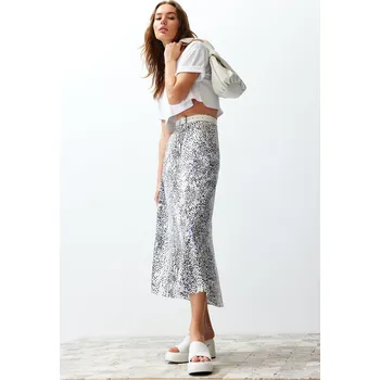 Dámská sukně Trendyol vícebarevná sukně midi z viskózové tkaniny se zvířecím vzorem Trendyol šedá 2667353