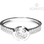 Zlatý prsten z bílého zlata se zirkony