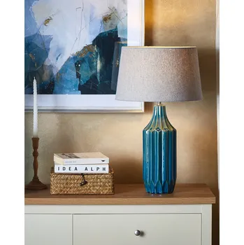 Lampička Stolní lampa modrá keramická žebrovaná základna látkové stínidlo ambientní osvětlení noční lampička ložnice Beliani