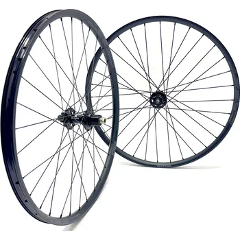 Zapletené kolo STANS by BikePart 1498g Zapletená kola STANS NOTUBES Rim 27,5" ZTR Crest MK4, náboje PanchoWheels, Sapim CX Ray Typ ořechu: HG Shimano/SRAM