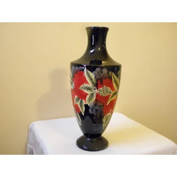 Váza PORCELÁNOVÁ VÁZA S KVĚTY 1