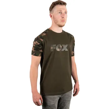 Rybářské oblečení Fox Camo/Khaki Chest Print T-Shirt Velikost: XL