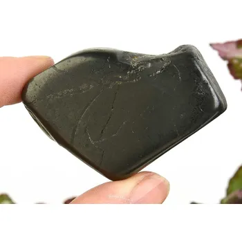 Přírodní kámen Hladký kámen šungit (Rusko) 47g