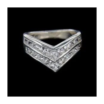 Prsten Stříbrný prsten s kamenem