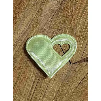 Nášivka Aplikace saténová srdce s malým uvnitř barva zelinkavá