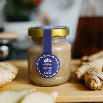 Včelařství Domovina Zázvor v medu FORTE Hmotnost: 180 g