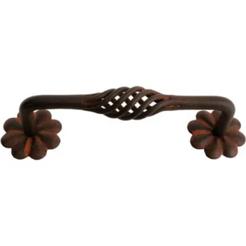 Nábytkové kování Kovaná nábytková úchytka model 045