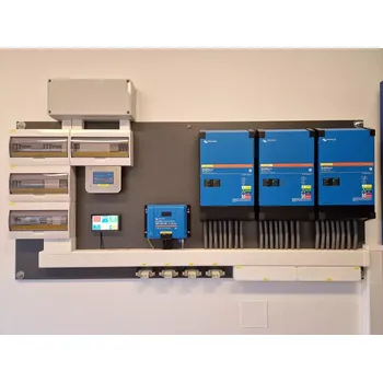 3 fázový solární set s výkonem solárního pole 9,54Wp/h, 3x230V AC, Lithiová baterie 9,6kWh (3 fázový solární set s možností získání dotace Nová zelená úsporám )