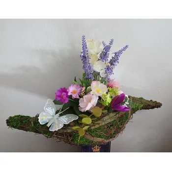 Lodička s motýlkem