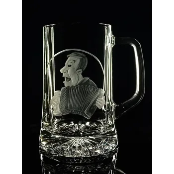 Sklenice půllitr s harmonikářem - ručně ryté (broušené) dárek pro hudebníka