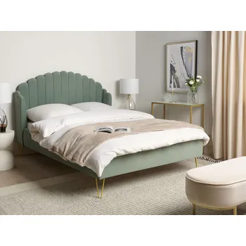 Postel Postel zelená sametová 140 x 200 cm čalouněný rám postele kovové nohy retro design zaoblené prošívané čelo ve tvaru mušle ložnice Beliani