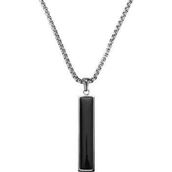 Náhrdelník Orisun | Náhrdelník z&nbsp;nerezové oceli stříbrné barvy s&nbsp;podlouhlým přívěskem s&nbsp;černým onyxem - Arkai