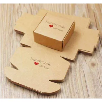 Papírová skládací krabička s nápisem Handmade♥with love