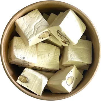Nutworld.cz Bílý nugát s mandlemi Množství: 200g