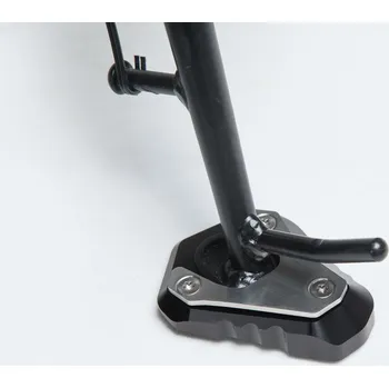 Zavazadlo na motocykl SW MOTECH Podložka pod boční stojan na Kawasaki Z650, RS, Ninja 650 (16-25)