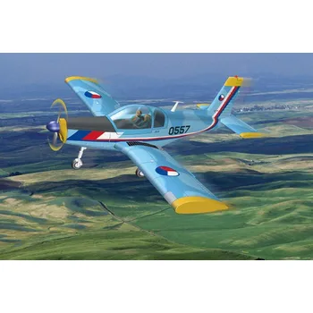 Plastikový model Zlín Z-142 - Hobby Boss 80282