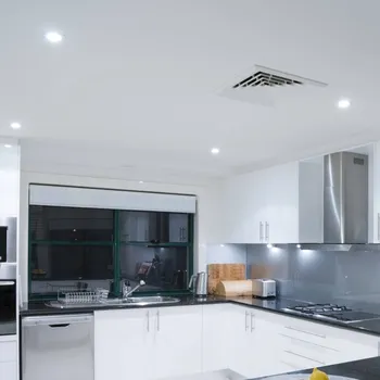 Lampička The Light Group SLC One 360° LED vestavné světlo tlumené do teplé bílé barvy - Hloubka dutiny nejméně 5,5 cm; tloušťka stropu 0,5 až 3 cm bílá 1 x 6 W LED - Doprava zdarma