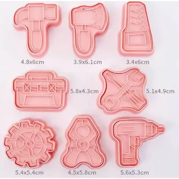 Vykrajovátko 3D vykrajovátka na sušenky - NÁŘADÍ - 8 ks (Značka: TAKARA TOMY)