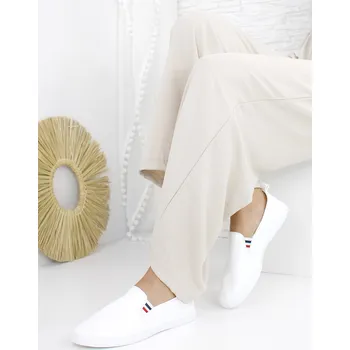 Dámské tenisky Prety Bílé slip on tenisky 11613-8WH Velikost: 38