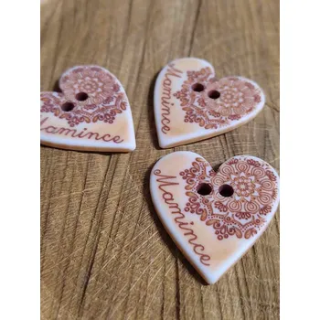 Knoflík Knoflík srdce "Mamince" 30x33 mm lososová