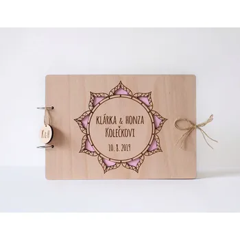 Svatební dekorace DŘEVĚNÁ SVATEBNÍ KNIHA HOSTŮ - MANDALA Barva vnitřního papíru: ČERNÁ, Barva lístečků mandaly: Zelená