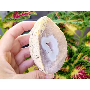 Přírodní kámen Achát geoda s dutinkou 227g z Brazílie