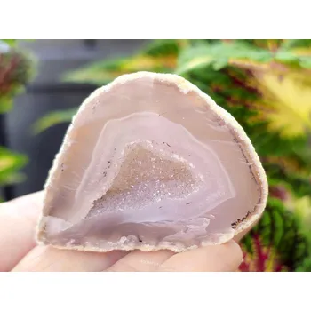 Přírodní kámen Achát šedý geoda s dutinkou 79g z Brazílie