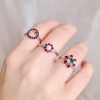 Prsten Stříbrný prsten s českým granátem Leya - 69, Rhodiování