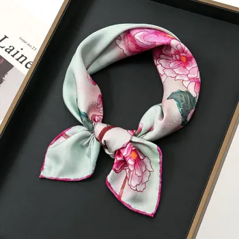 Šátek Prémiový oboustranný hedvábný šátek Sakura, MB Velikost: 53x53 cm hedvábí