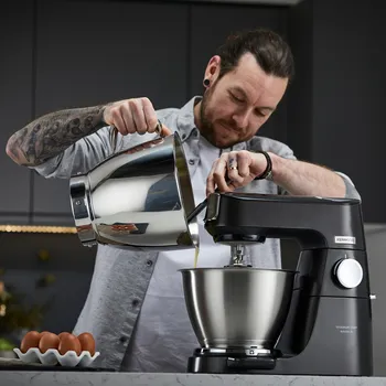 Kenwood Titanium Chef Baker – čtyři míchací nástavce