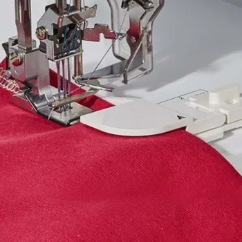 Soubor zakladačů pro podehnutý lem coverlock Brother